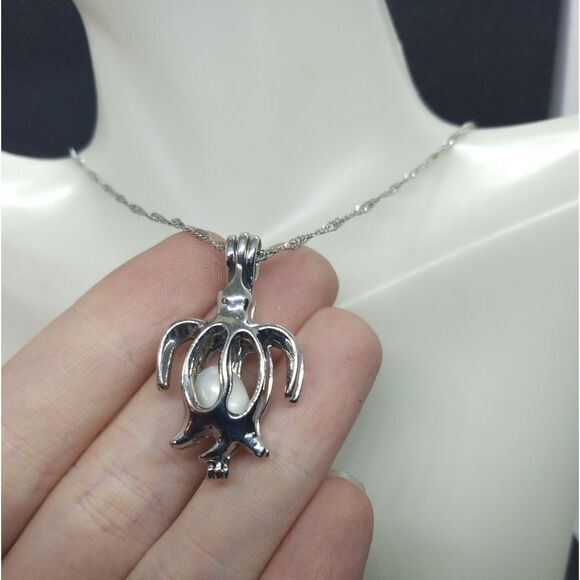 ❤️18k white gold plated sea turtle with authentic pearl caged pendant necklace - Picture 1 of 4